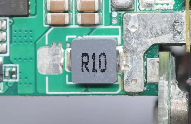 太赫茲設(shè)備電源中GaN FET驅(qū)動(dòng)電路的特殊要求