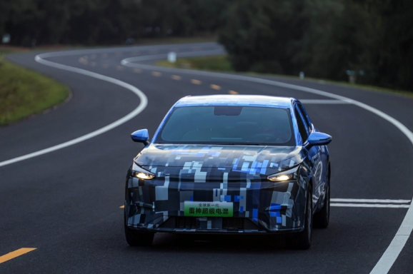 吉利雷神汽車(chē)