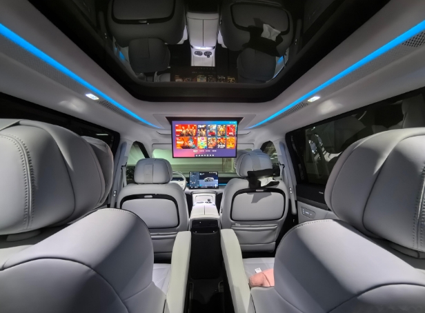 小鵬X9座艙 小鵬X9座艙